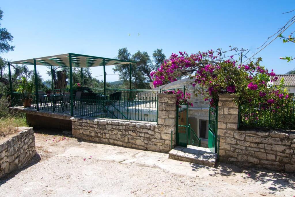 Thanos Cottage Vlachopoulátika Exterior foto